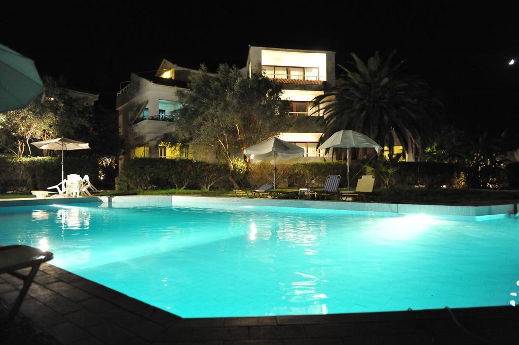 Niki Hotel Apartments Ialysos  Dış mekan fotoğraf