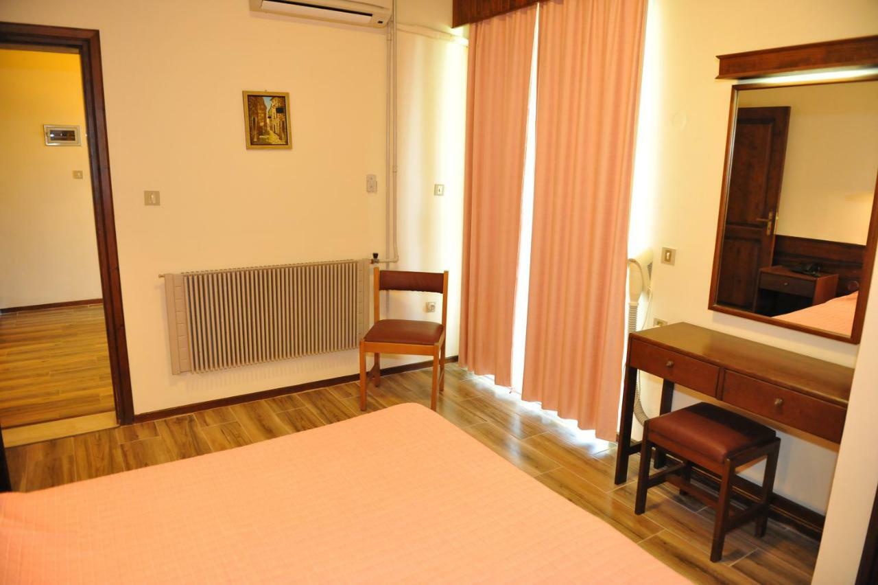 Niki Hotel Apartments Ialysos  Dış mekan fotoğraf